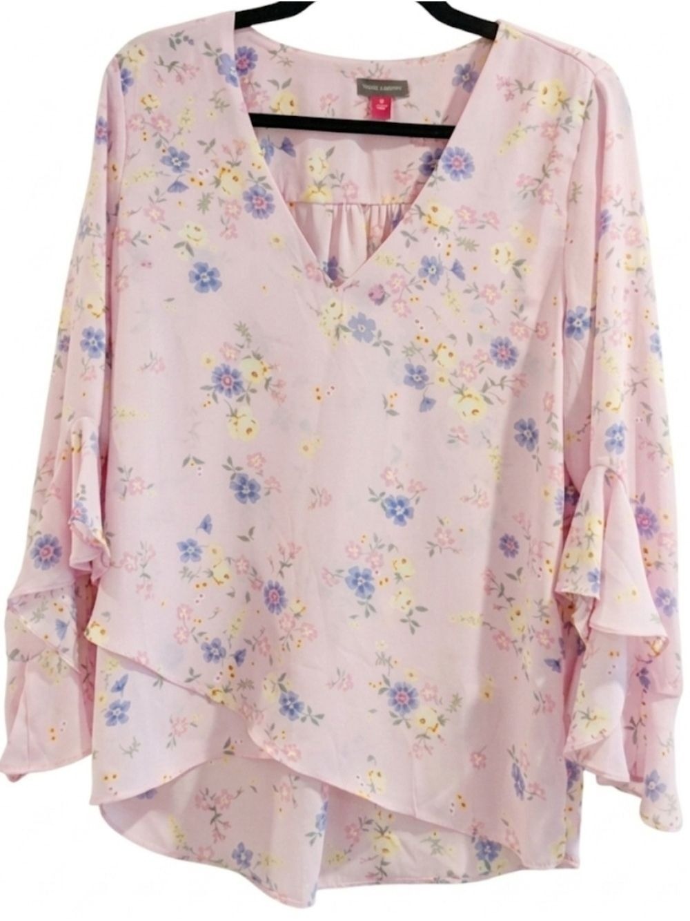 Vince Camuto Pink Floral V Neck Flutter Sleeve Top Medium